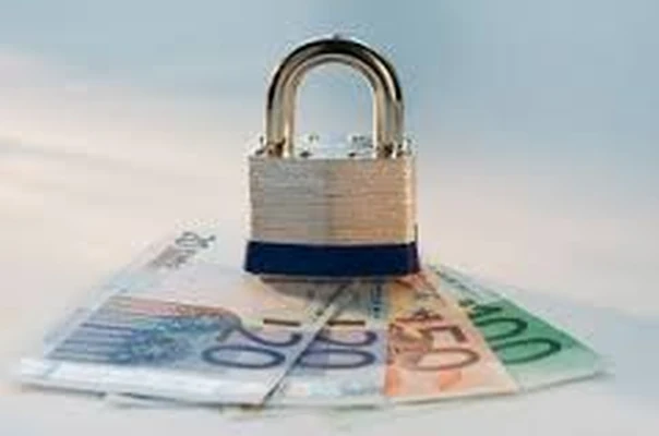 مشكلات و چالش‌‌هاي ضمانت‌نامه‌هاي ارزي را حل كنيم