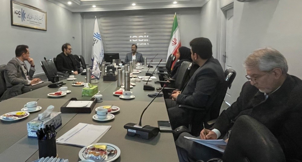 Convening a seminar on strategic training for foreign investment attraction and developing international trade under a suitable management of supply and value chains to shape the future